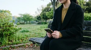 彼との縁を繋ぎたいと願うほど空回りする。占いに頼りすぎて見落としている、自分自身の本当の望み
